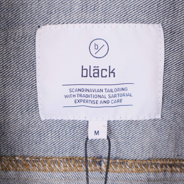 Etikett med varumärket bläck och produktinfo