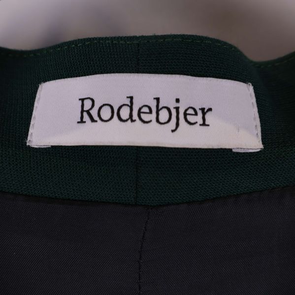 Närbild på Rodebjer-loggan 