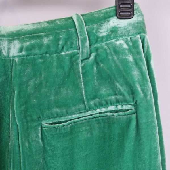 Detalj av ficka och midjeband