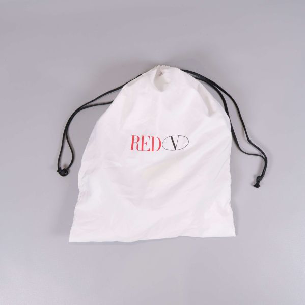 Dustbagmed röd och svart RED VD-logga och dragsko