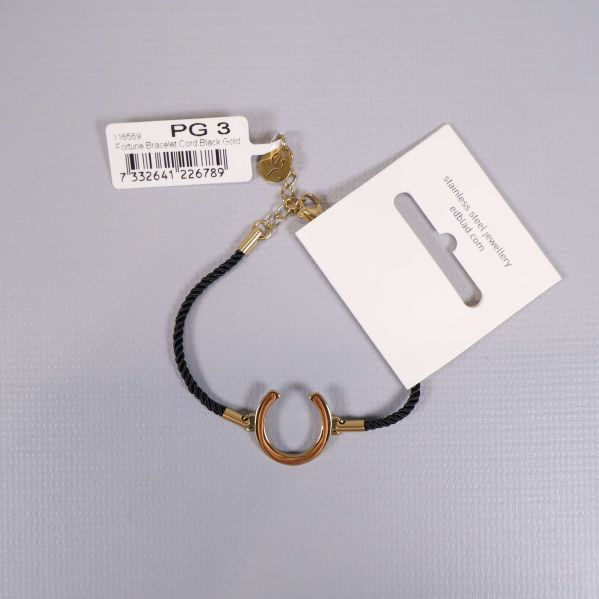 Armband i sin helhet med taggar och etiketter
