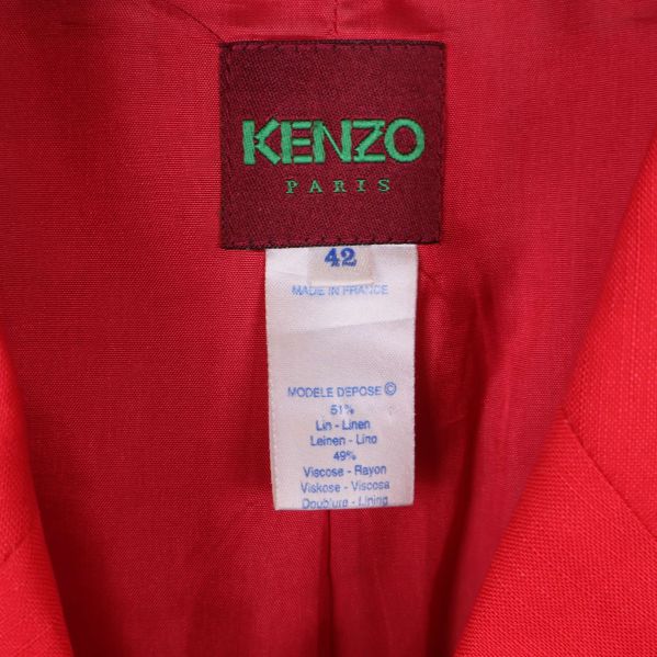 Kenzo-etikett och materiallapp inuti kavajen