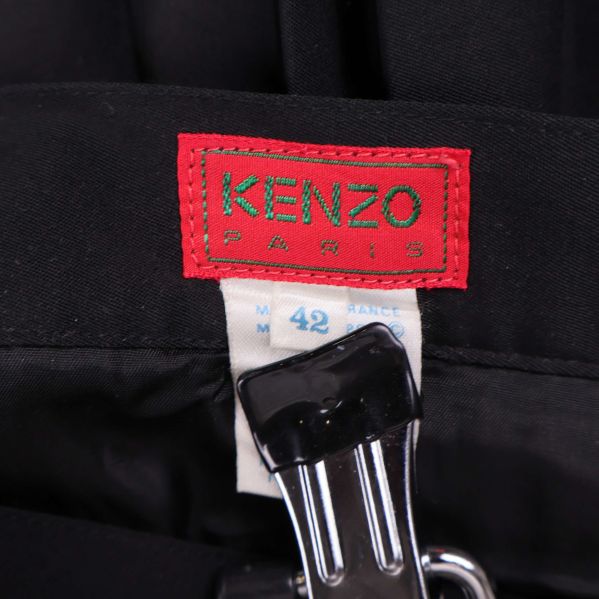 Kenzo Paris etikett och storlekslapp i midjan på kjolen