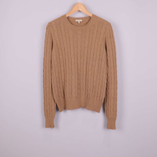 Beige stickad tröja på 
