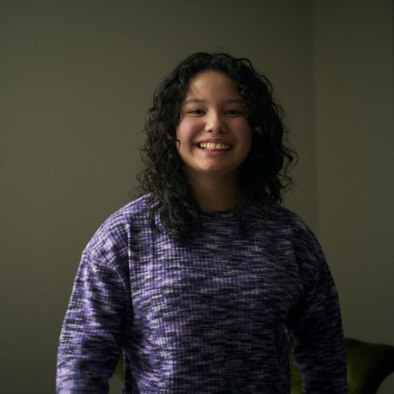 Genrebild ungdom som ler.