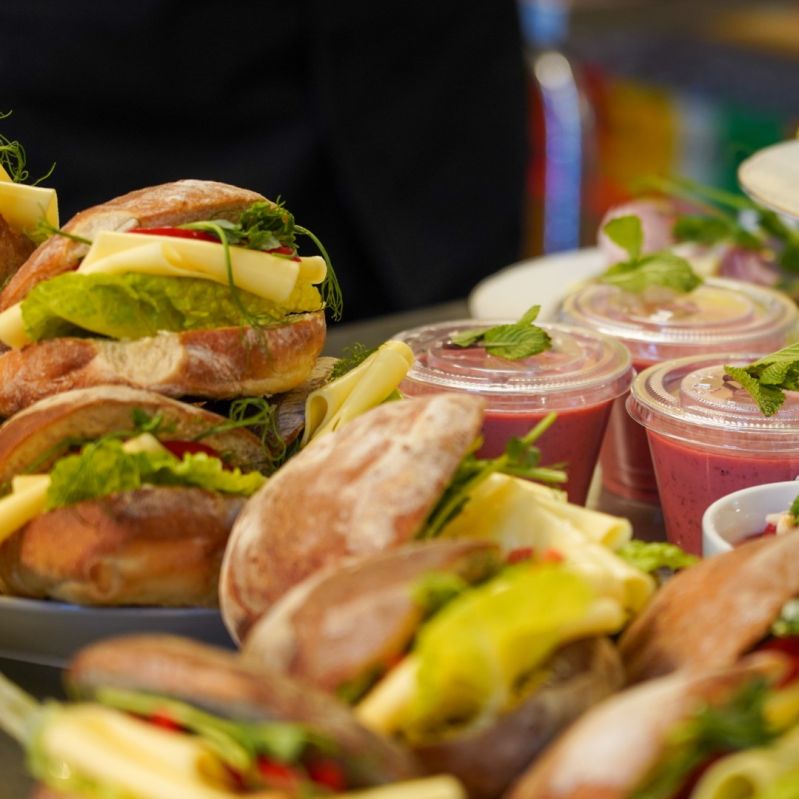 Frukost på Mötesplats Mariatorget.