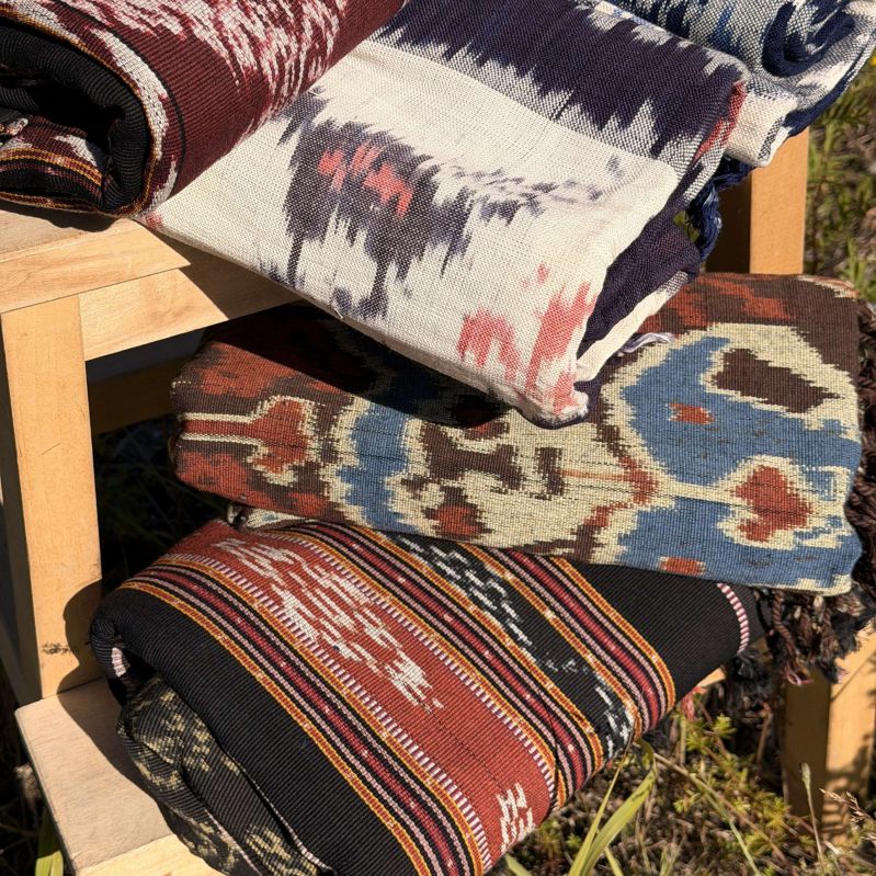 Ikat plädar närbild