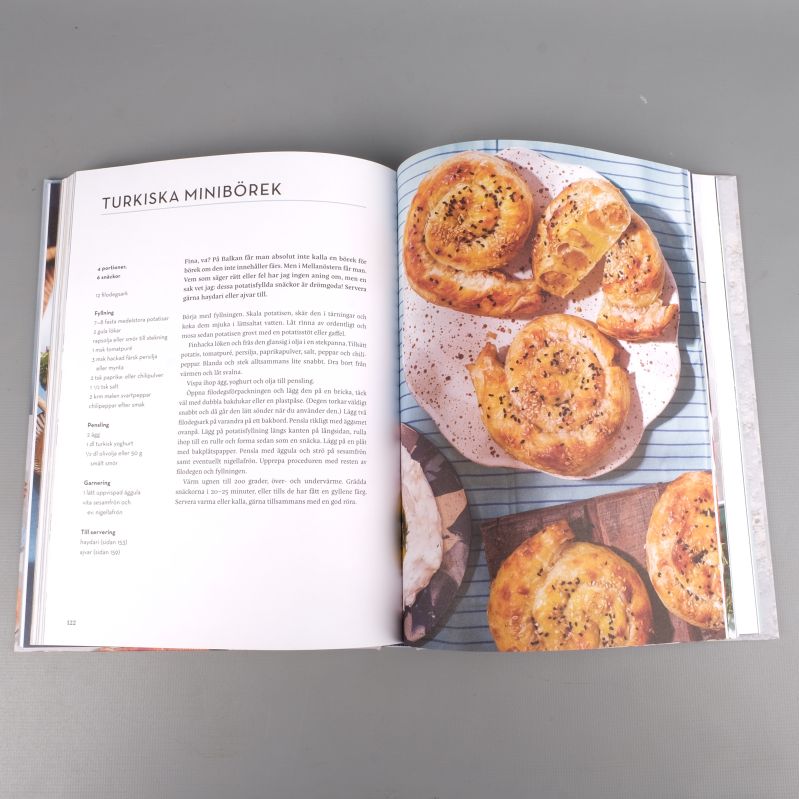 Uppslag med recept på turkiska minibörek