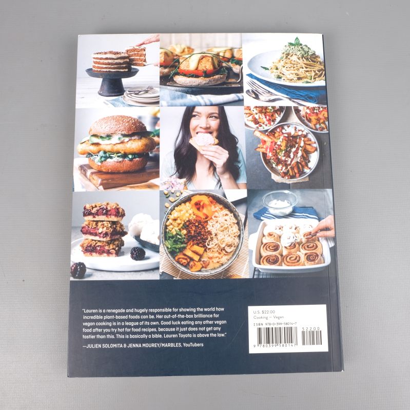Baksida av boken med receptbilder