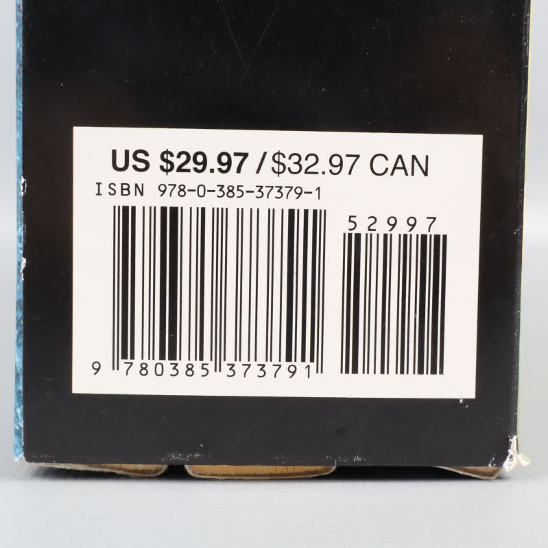 Närbild på ISBN-etikett: 978-0-385-37379-1
