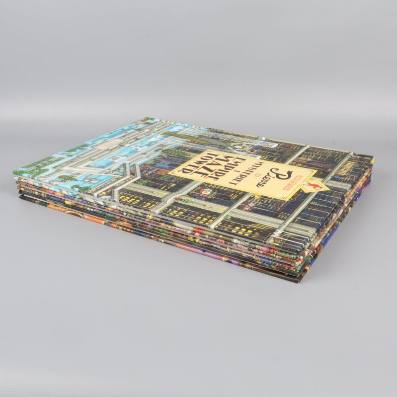 Pierre böcker staplade på varandra, visar omslagssida