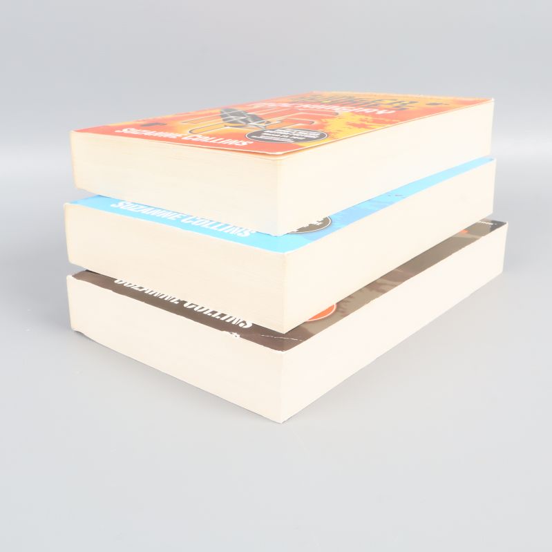 Böcker i Hunger Games-trilogin staplade på varandra