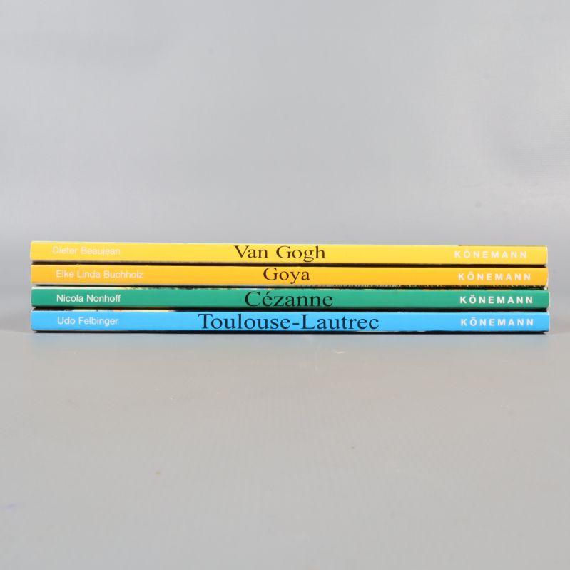 Bokryggar med titlar och författare till varje konstguide