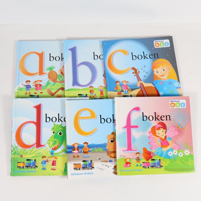 Sex olika bokomslag till a, b, c, d, e och f-boken visas