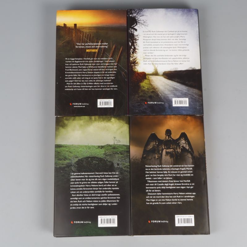 Baksidor på böckerna