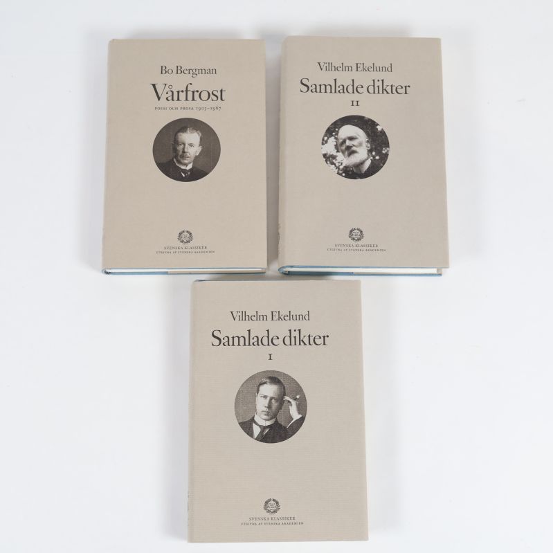 Framsidor av tre böcker, tydliga titlar och författare
