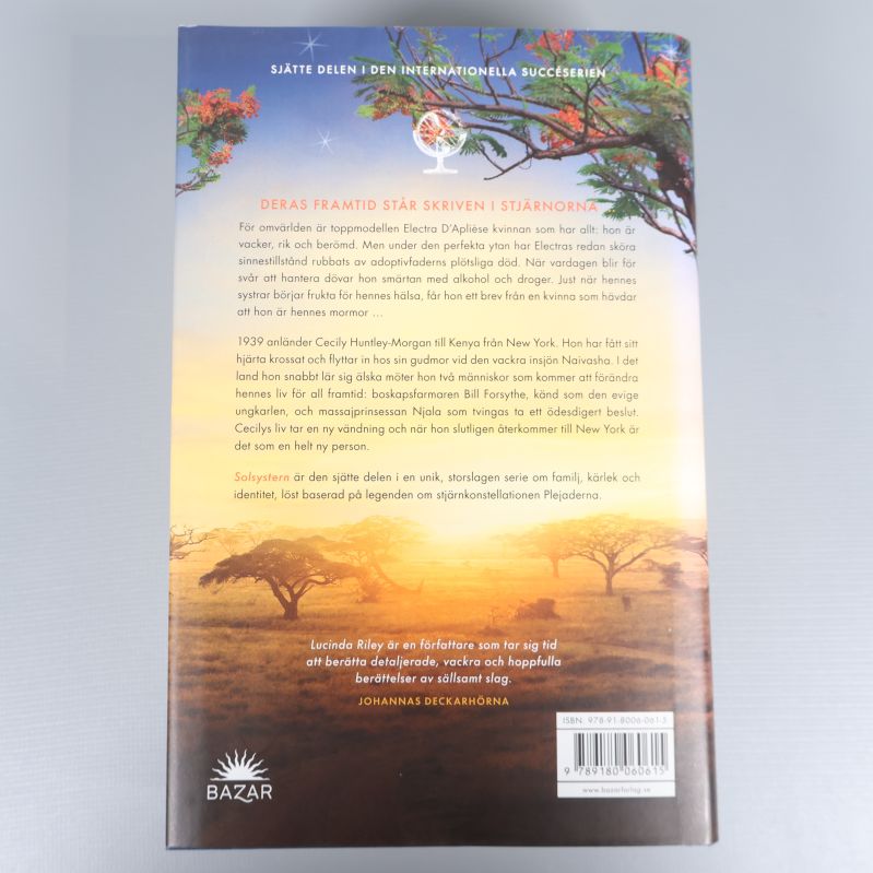 Baksida av Solsystren, med text och streckkod