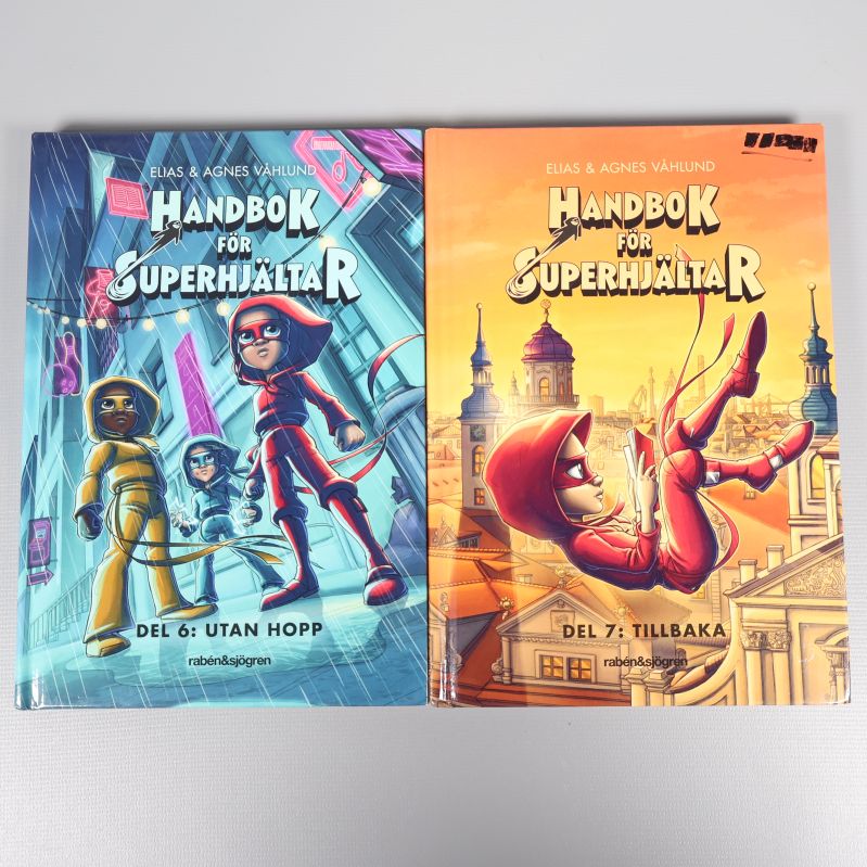 Framsidor av Handbok för superhjältar del 6 och 7 med färgrika illustrationer