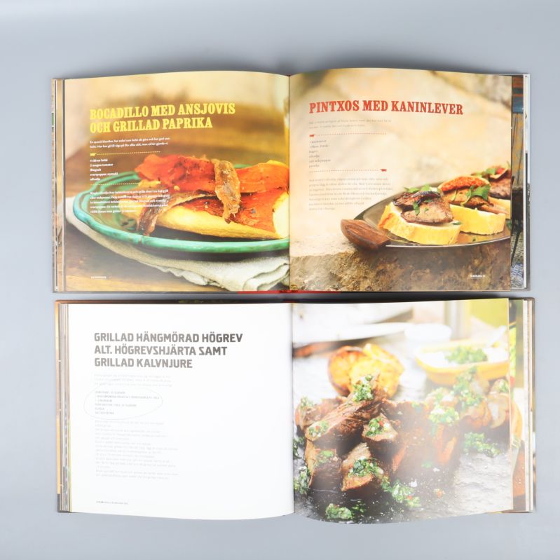 Uppslag från böckerna visar recept och färgglada matbilder