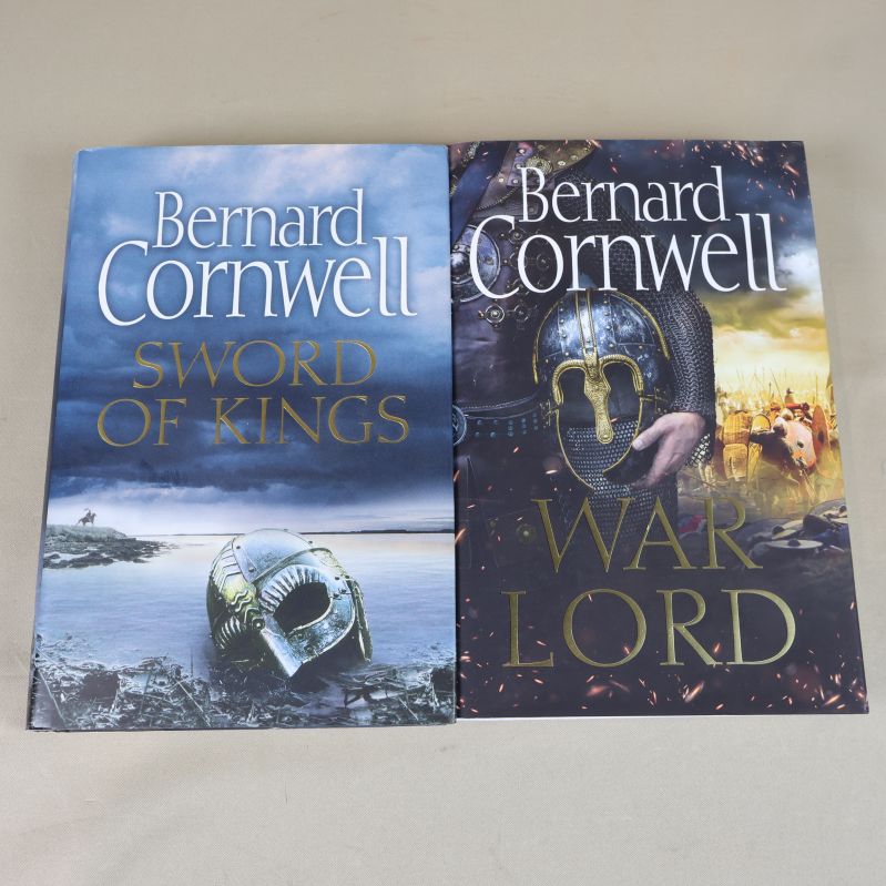 Två böcker av Bernard Cornwell, Sword of Kings och War Lord