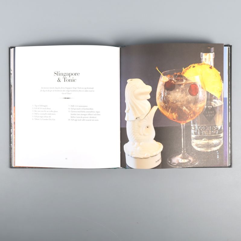 Uppslag ur Gin & Tonic med drinkrecept och foto på cocktail