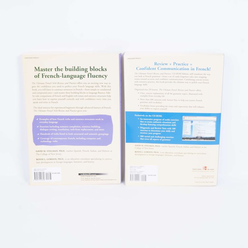 Baksidor på böcker om franska med text och exempel