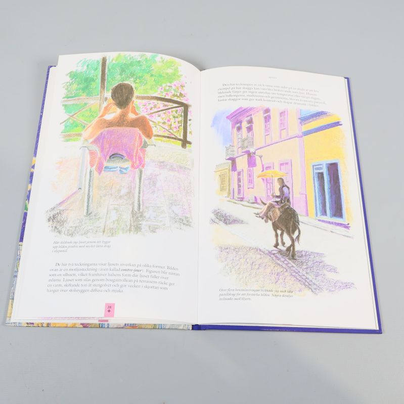 Uppslag med illustrationer av motiv och personer i oljepastell