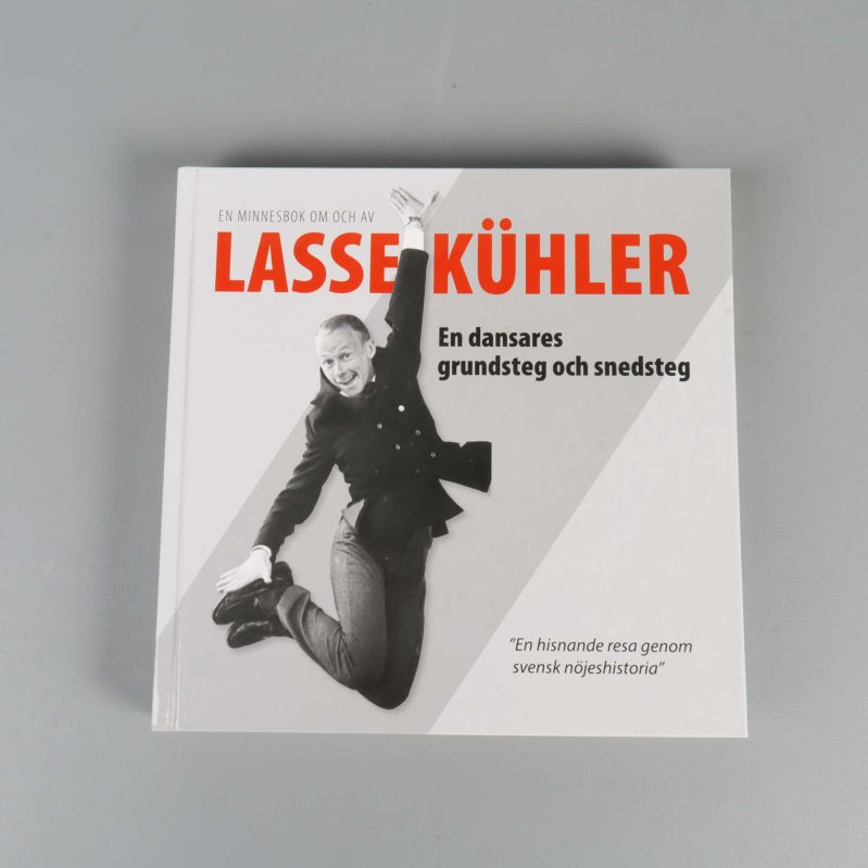 Omslag till En dansares grundsteg och snedsteg av Lasse Kühler