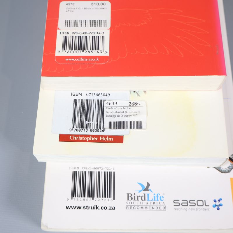 ISBN-nummer på tre olika fågelguider