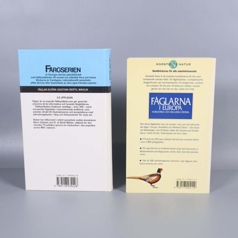 Fågelböcker bakifrån
