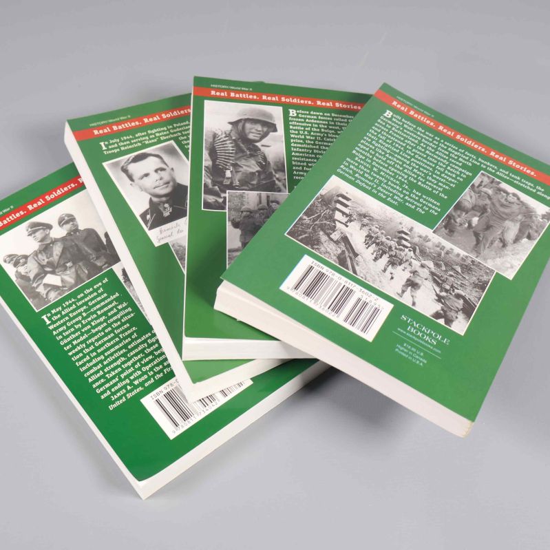 Bokpaket utlagda för insyn i baksidor