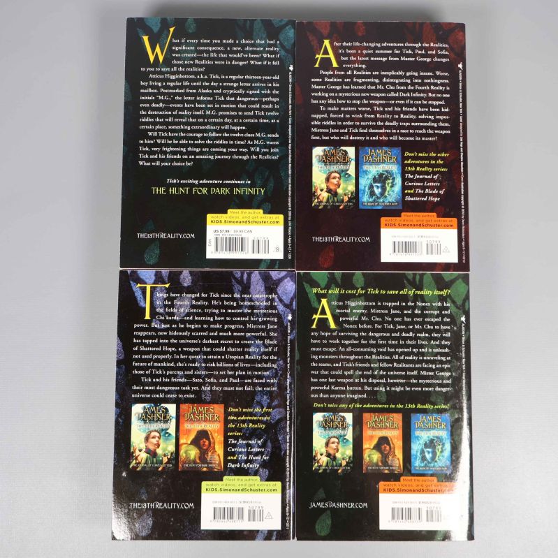 Baksidor av böckerna