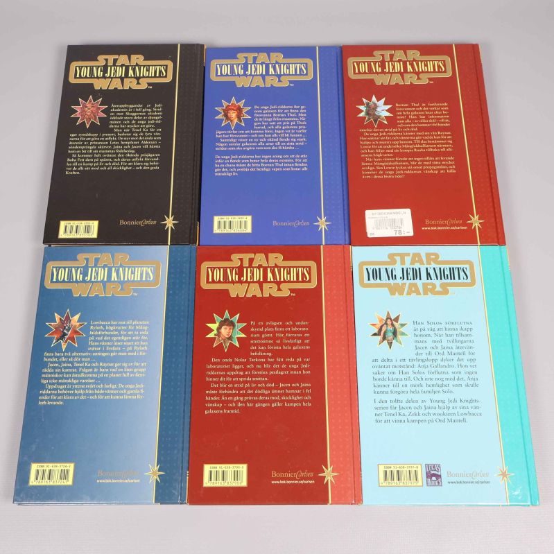 Baksidor av böckerna