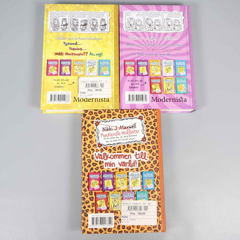 Baksidor av böckerna