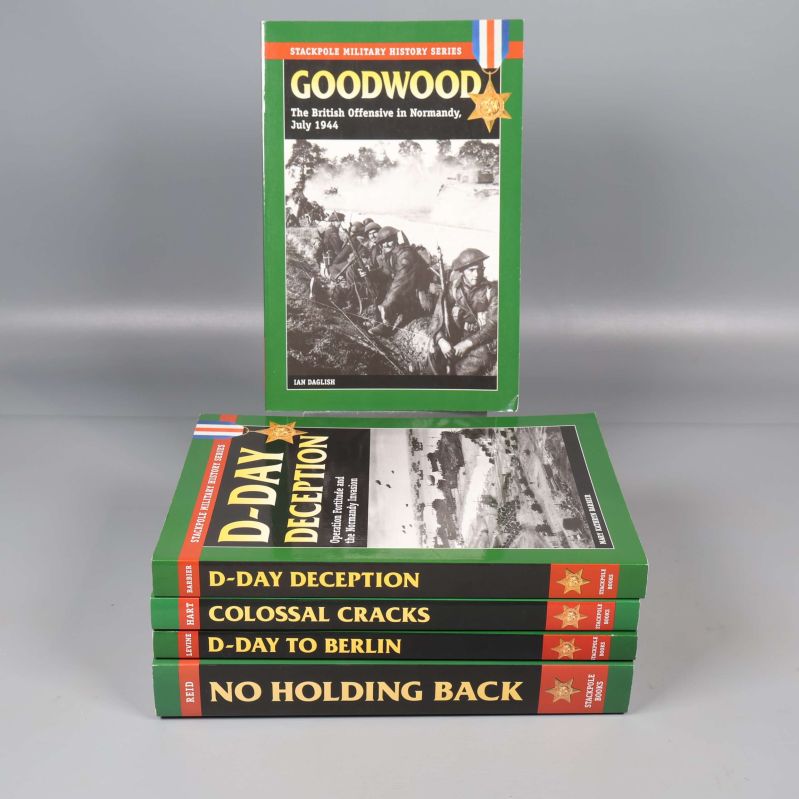 Fem böcker ur Stackpole Military History Series liggandes och en stående med titeln Goodwood