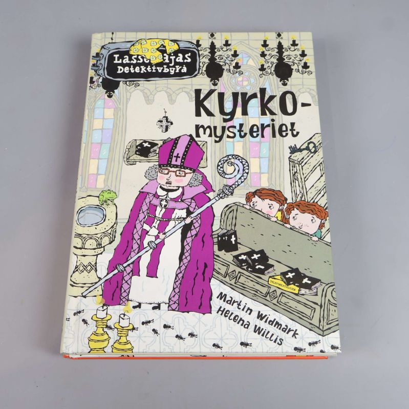 Framsida av Kyrkomysteriet, del av LasseMajas Detektivbyrå, med färgstark illustration