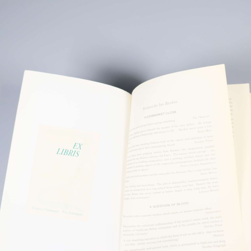 Ex Libris-etikett på första uppslaget i boken