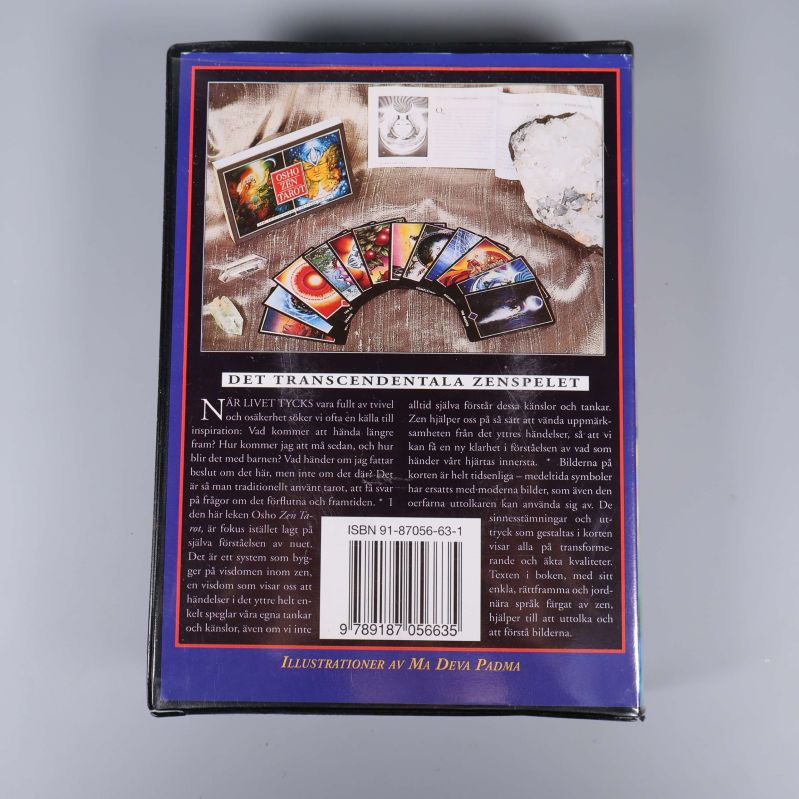 Baksida av Osho Zen Tarot-box med beskrivning och ISBN