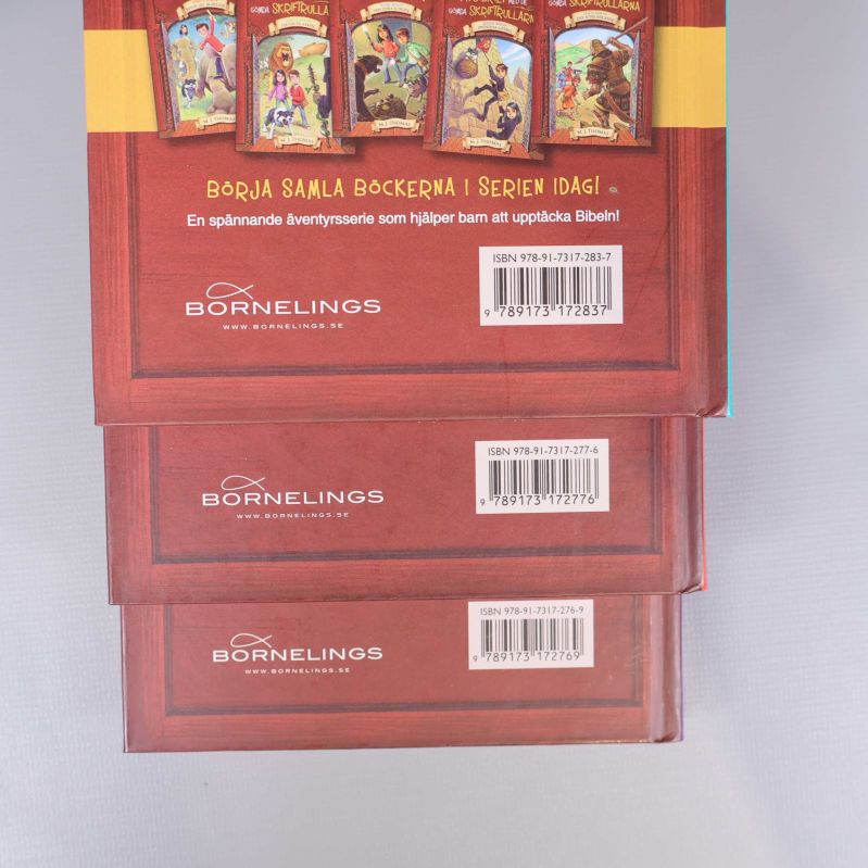 Ytterligare tre baksidor från bokserien, med ISBN och Bornelings-logotyp