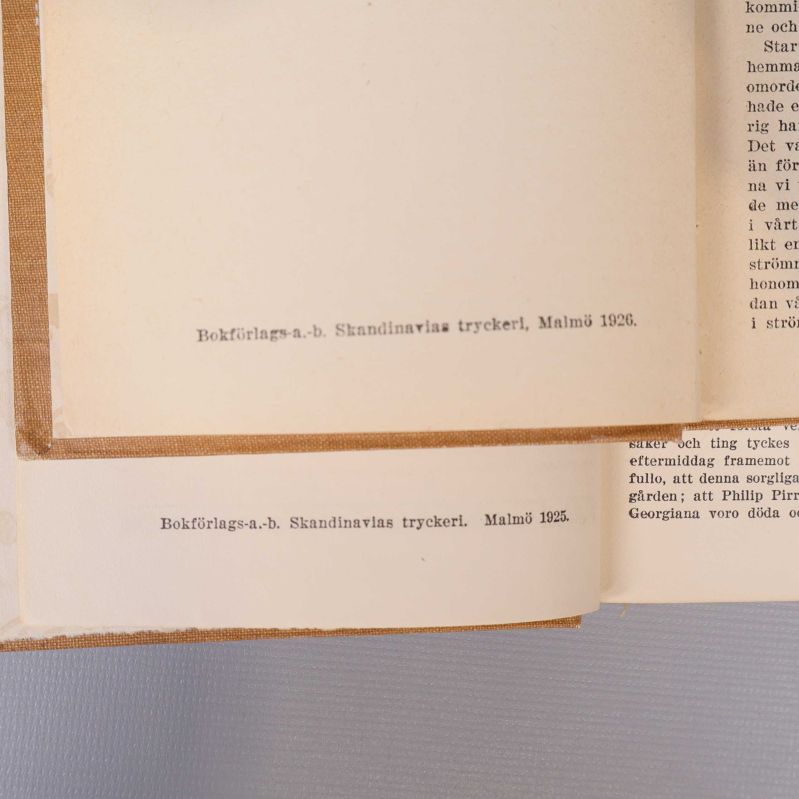 Tryckuppgifter som visar bokförlag och utgivningsår 1925 och 1926