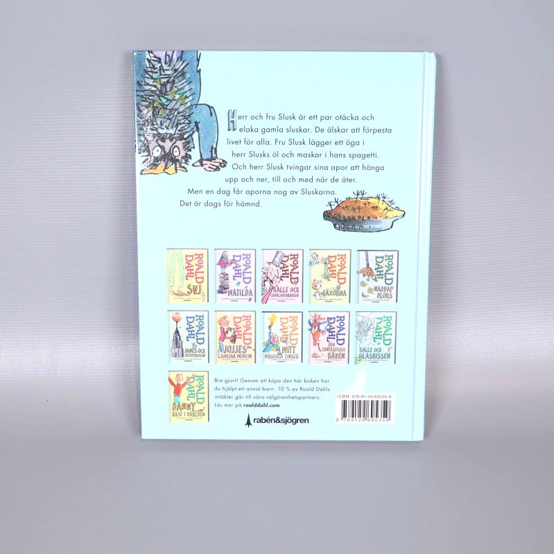 Baksidan av Herr och Fru Slusk med bokbeskrivning och andra boktips