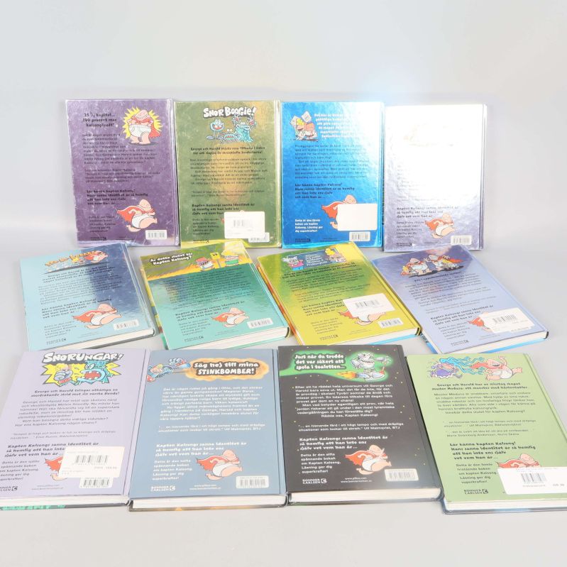 Baksidan av flera Kapten Kalsong-böcker med illustrationer