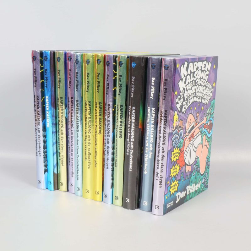 Ryggar på samtliga Kapten Kalsong-böcker i ett paket