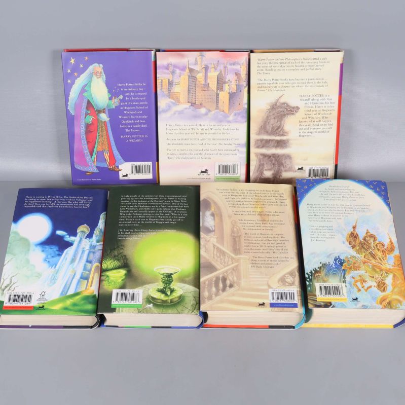 Baksidor på alla sju Harry Potter-böcker