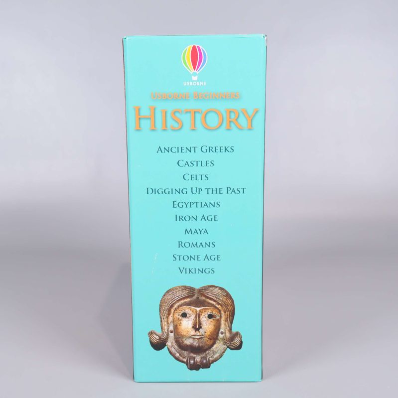 Sidovy av boxen med lista över alla titlar i paketet