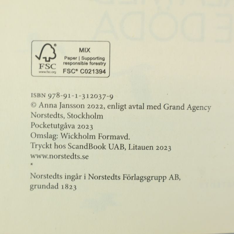 ISBN-sida för Tala med de döda, visar ISBN 978-91-1-312037-9