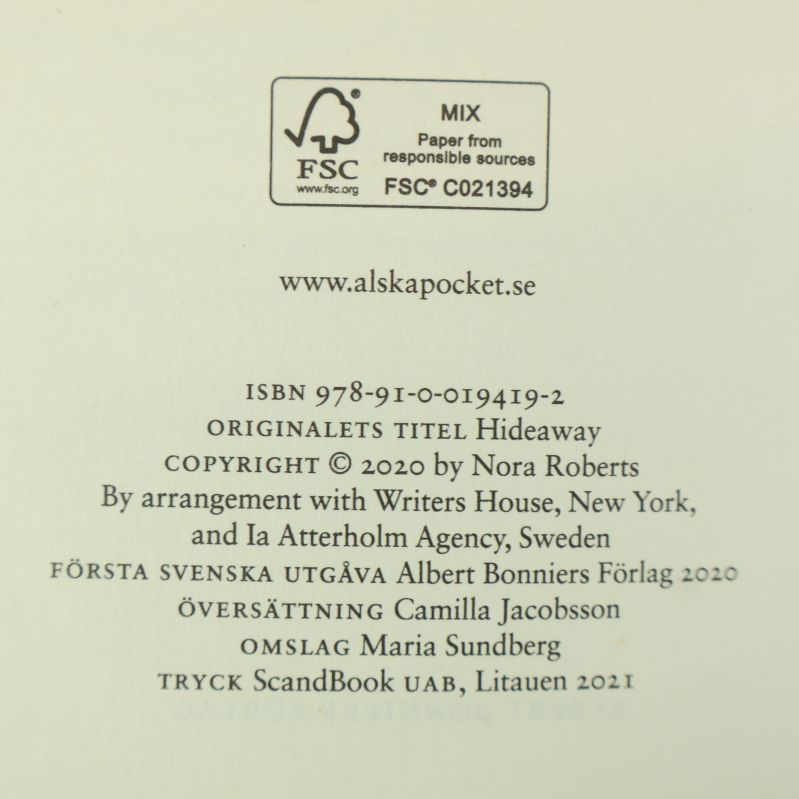 Närbild på upphovsrättssida och ISBN-information 978-91-0-019419-2