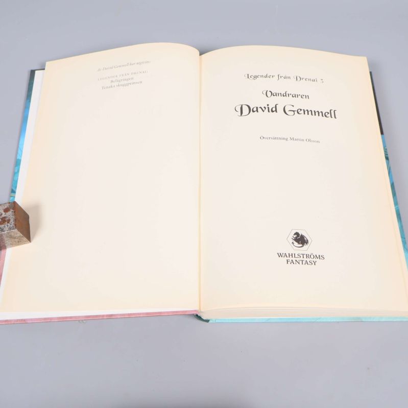 Titelsida ur boken Vandraren ur Legender från Drenai-serien