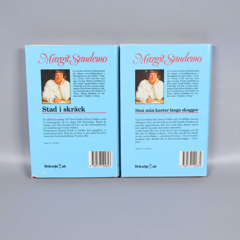 Baksida av två böcker i Sagan om Isfolket-serien med text och författarporträtt