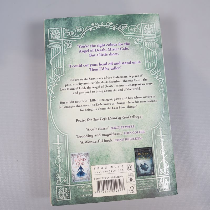 Baksidan av boken The Last Four Things med text och omdömen